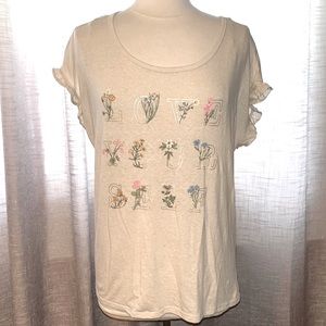 1X ruffle cap sleeved tee